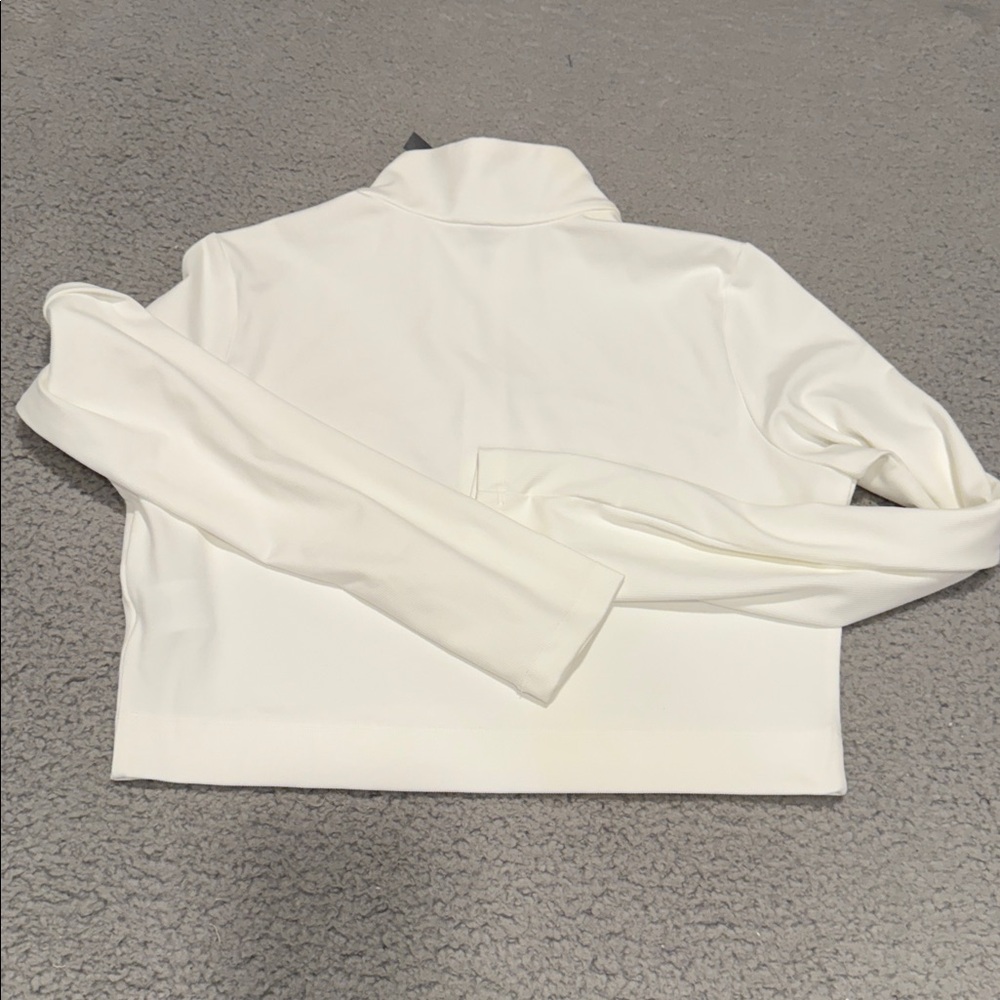 VUORI powder blue cropped 1/2 zip pull over long sleeve VW294 White Sweater - Picture 8 of 9